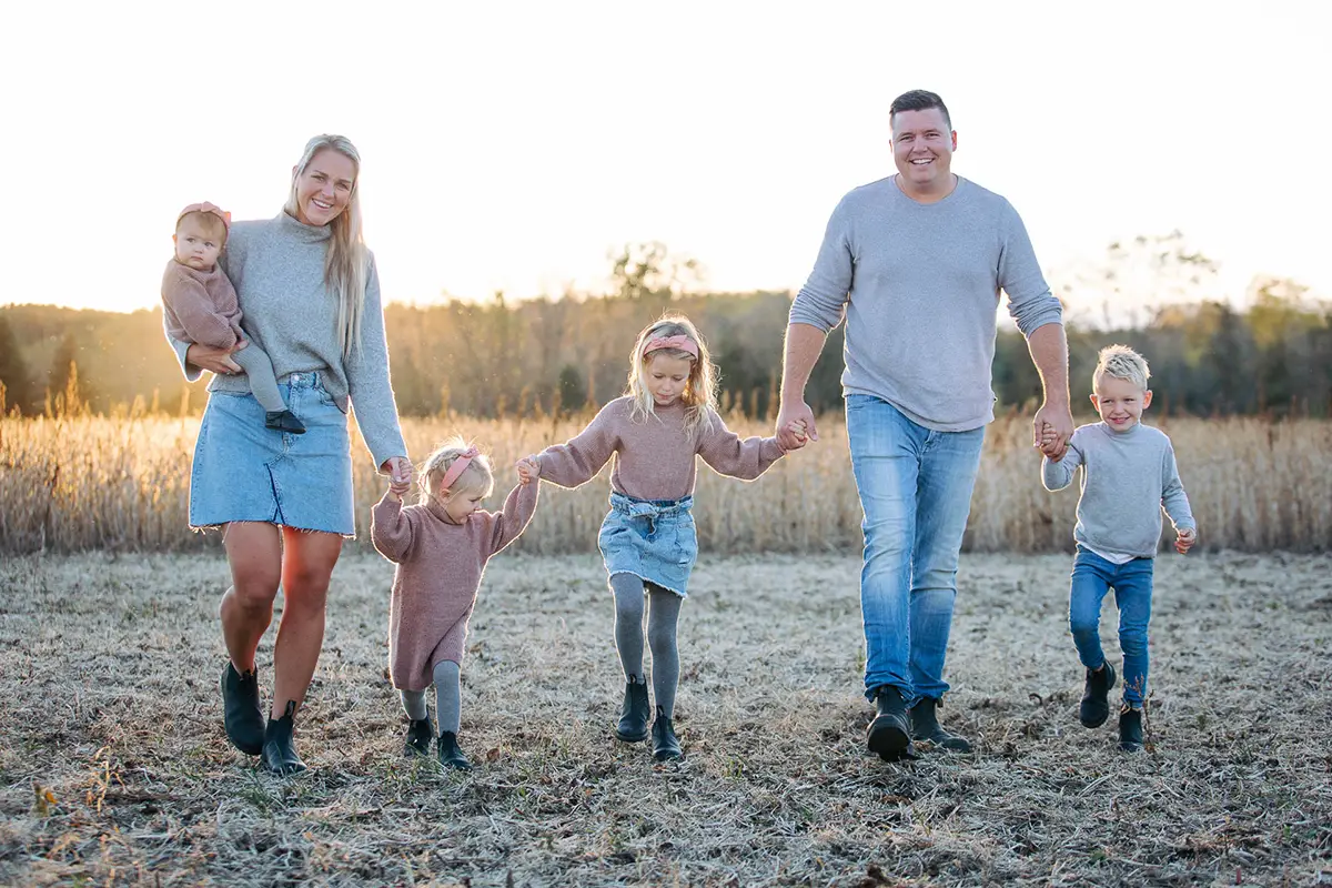 alliston-family-portrait-photographer Family photographer in Alliston, Ontario — Frank Myrland Photography